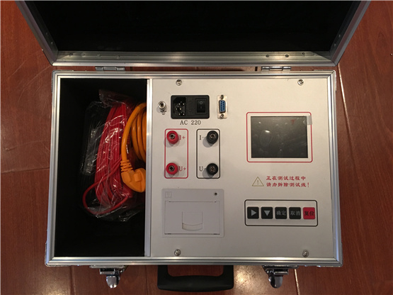 LCZZ-20A直流電阻測(cè)試儀用于，繞組的直流電阻測(cè)量是變壓器的例行試驗(yàn)之一，其目的主要是檢查繞組之間、繞組與引線之間的連接或機(jī)械特性是否良好、各相繞組之間的電阻是否平衡等，以保證變壓器的安全運(yùn)行。