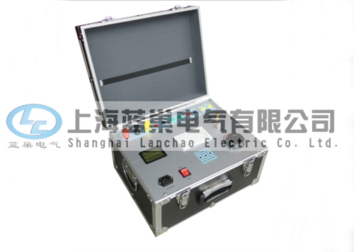 LCJB10A單相繼電保護(hù)測(cè)試儀是我公司在原有基礎(chǔ)上開發(fā)的高智能化、多功能繼電保護(hù)校驗(yàn)儀器。單相繼電保護(hù)測(cè)試儀采用微電腦技術(shù)，由單片機(jī)、邏輯控制單元、交直流電流電壓輸出單元、高精度數(shù)據(jù)采集單元、LCD液晶顯示器、實(shí)時(shí)時(shí)鐘、打印機(jī)等組成，測(cè)量精度高，重復(fù)性好。LCJB10A型單相繼電保護(hù)測(cè)試儀還具有外形美觀，性能可靠，操作簡(jiǎn)便，功能齊全等優(yōu)點(diǎn)，是校驗(yàn)繼電保護(hù)裝置理想的檢測(cè)儀器。